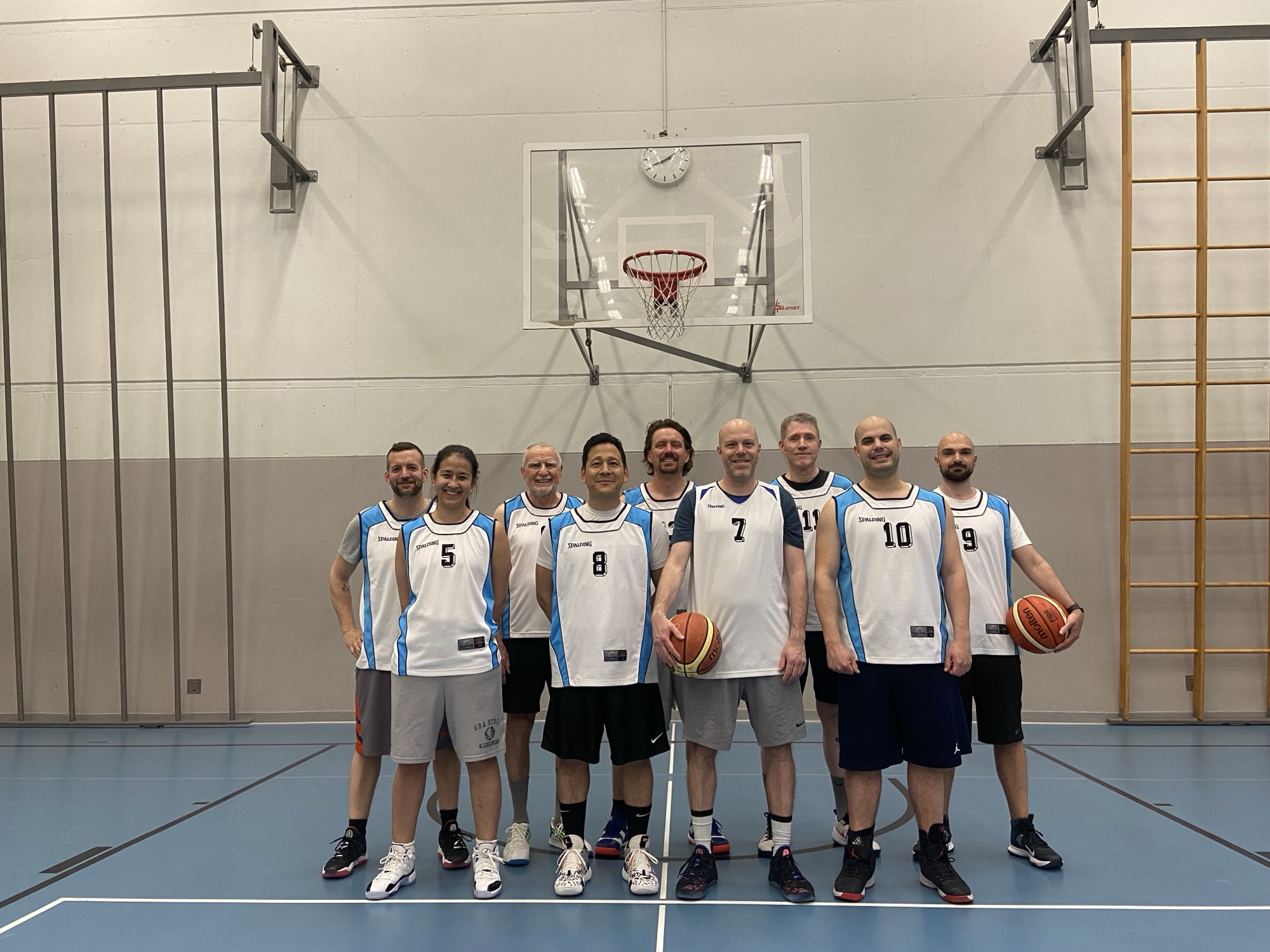 Team des BC Oetwil am See in der Turnhalle Blattenacker